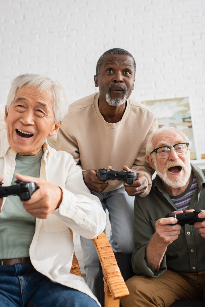 Social Seniors: Home Care Assistance St. Peters MO